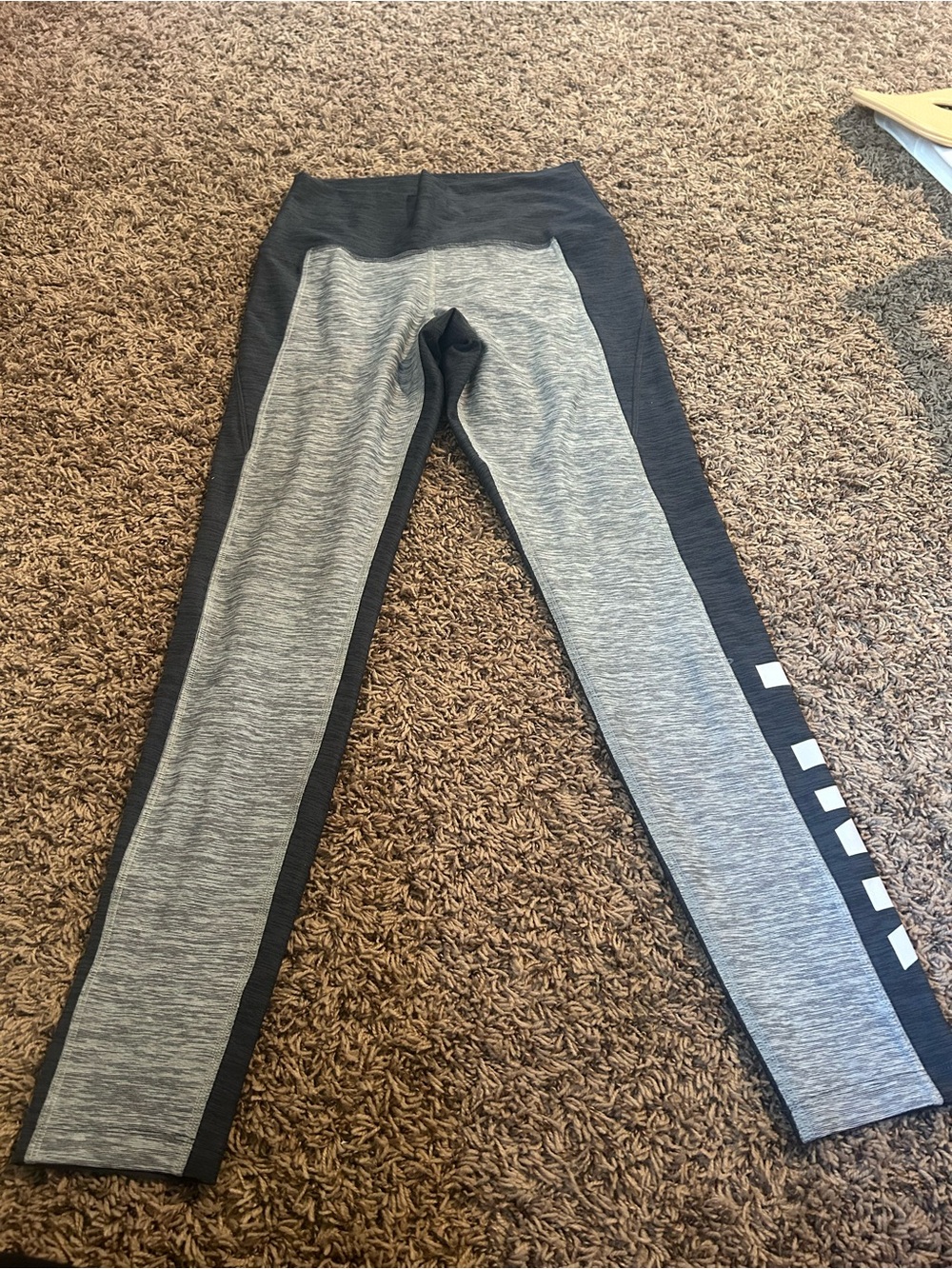 2 pair PINK Victoria Secret
ULTIMATE leggings - Picture 2 of 10